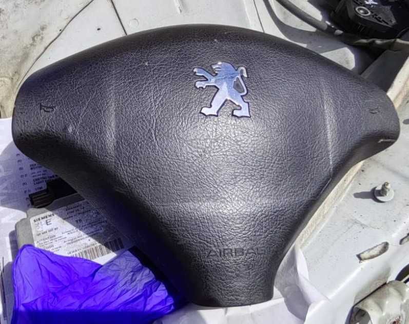 Peugeot 307 2.0HDI на части