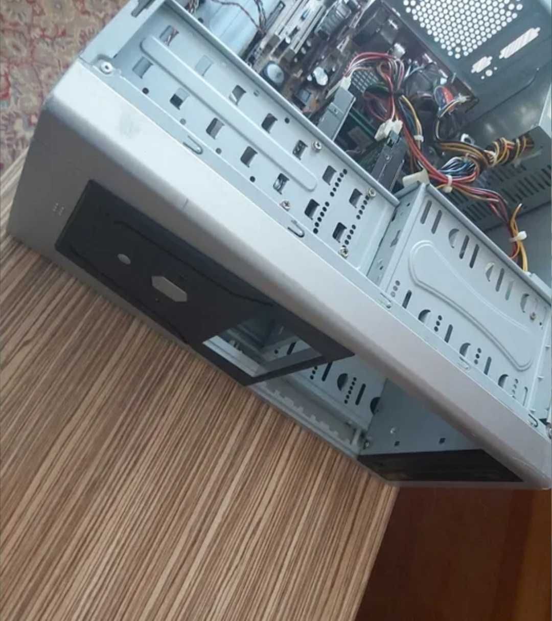 Retro PC Gaming anii 2000-2004 (vand doar unitatea centrala)