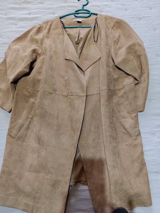 Продавам нови спортни дамски сака големи номера