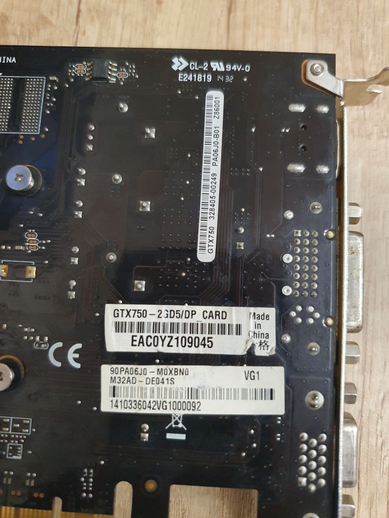 Видео карта Asus GTX 750  2GB