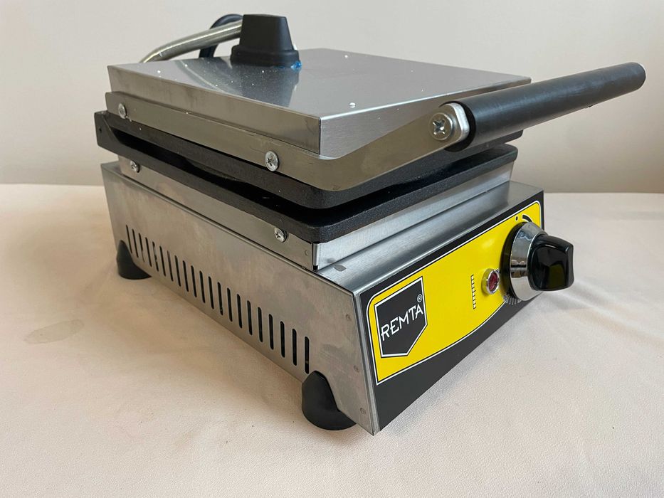 Професионален Елект.Гофретник Waffle Детелина Ф21 cm