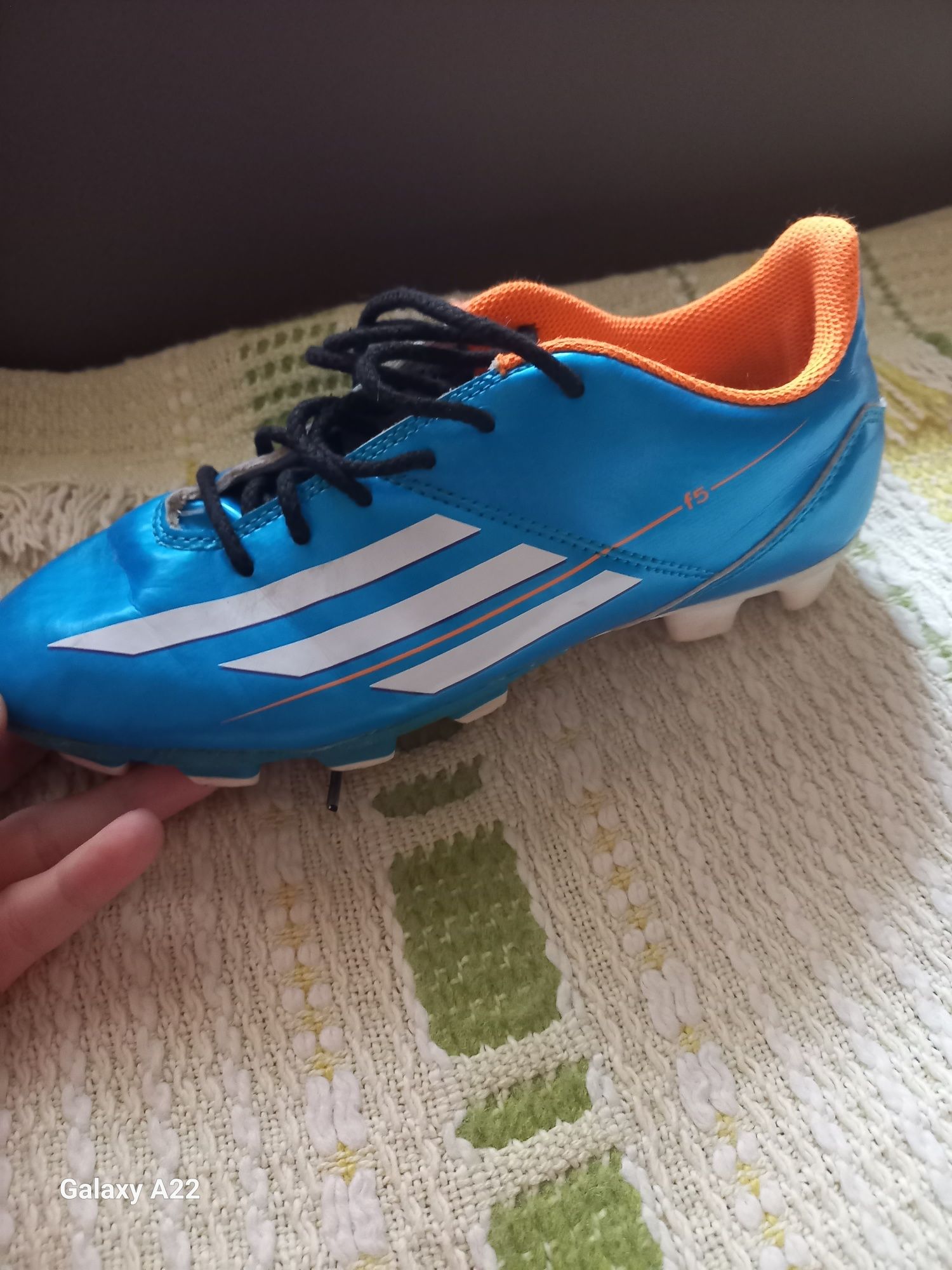 Vând Ghete de fotball Adidas f5