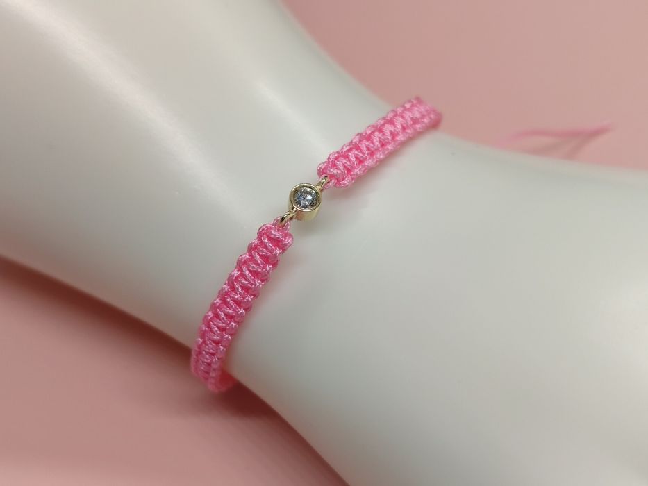 Ръчно плетена гривна с диамант