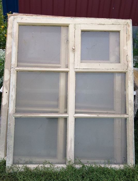 Деревянная дверь