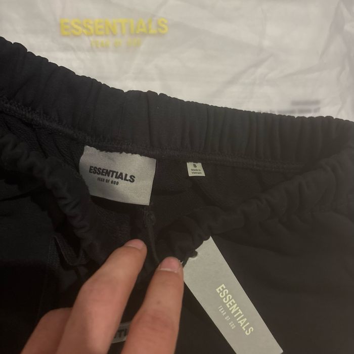 Pantaloni essentials fear of god negri