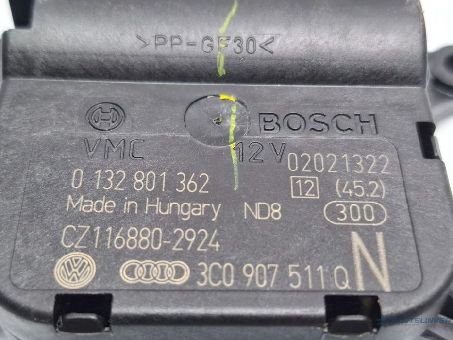 Motoras aeroterma V425 SKODA SUPERB II Estate 3T5 2009 - 2015 TDI CBBB, CFGB BOSCH 0132801362 3C0907511Q