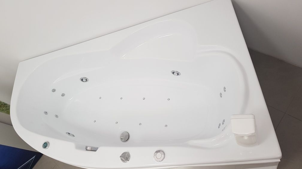 Cadă originala cu jacuzzi