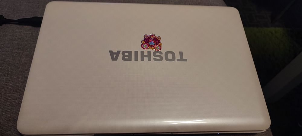 Лаптоп Toshiba satellite L735 - 138