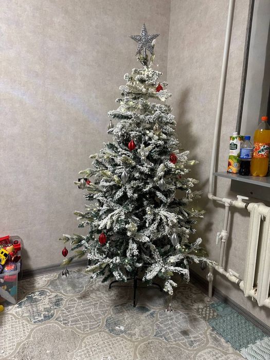 Елка 180 см заснежная в стиле натуральной немецкой елки