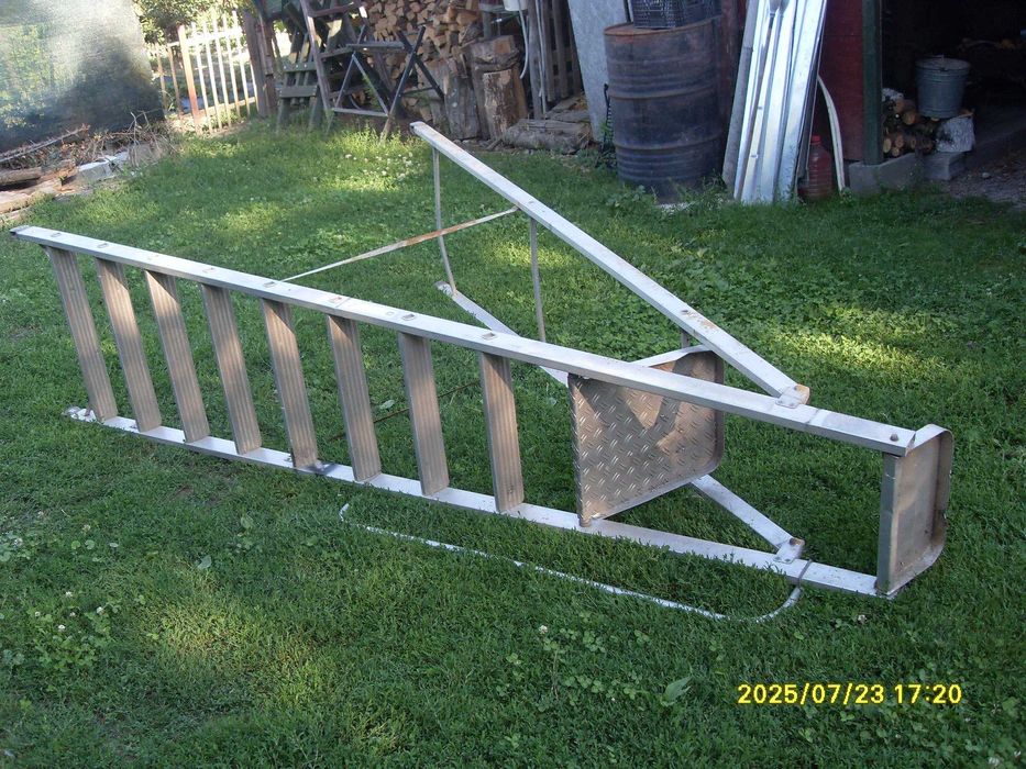 Scara aluminiu cu platforma