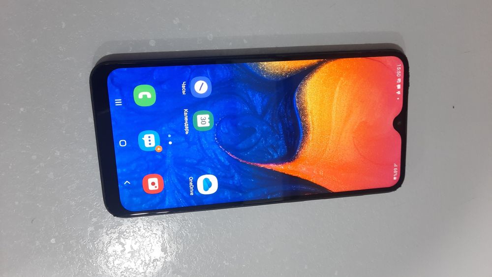 Продам самсунг А10 в рабочем состоянии