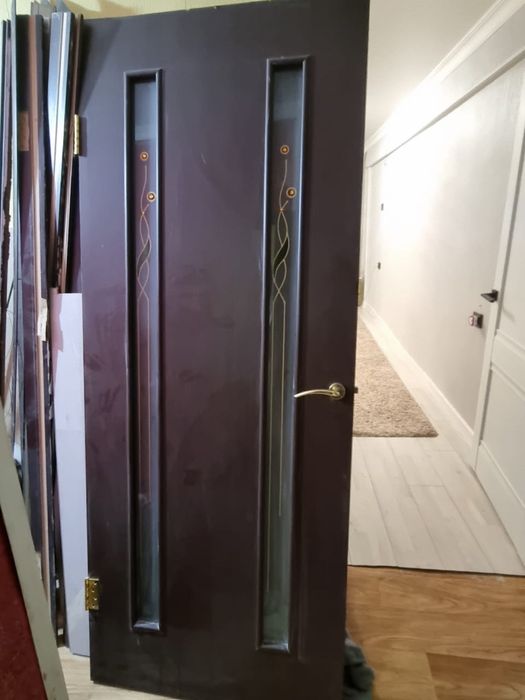 Межкомнатные двери с ручками 80 см