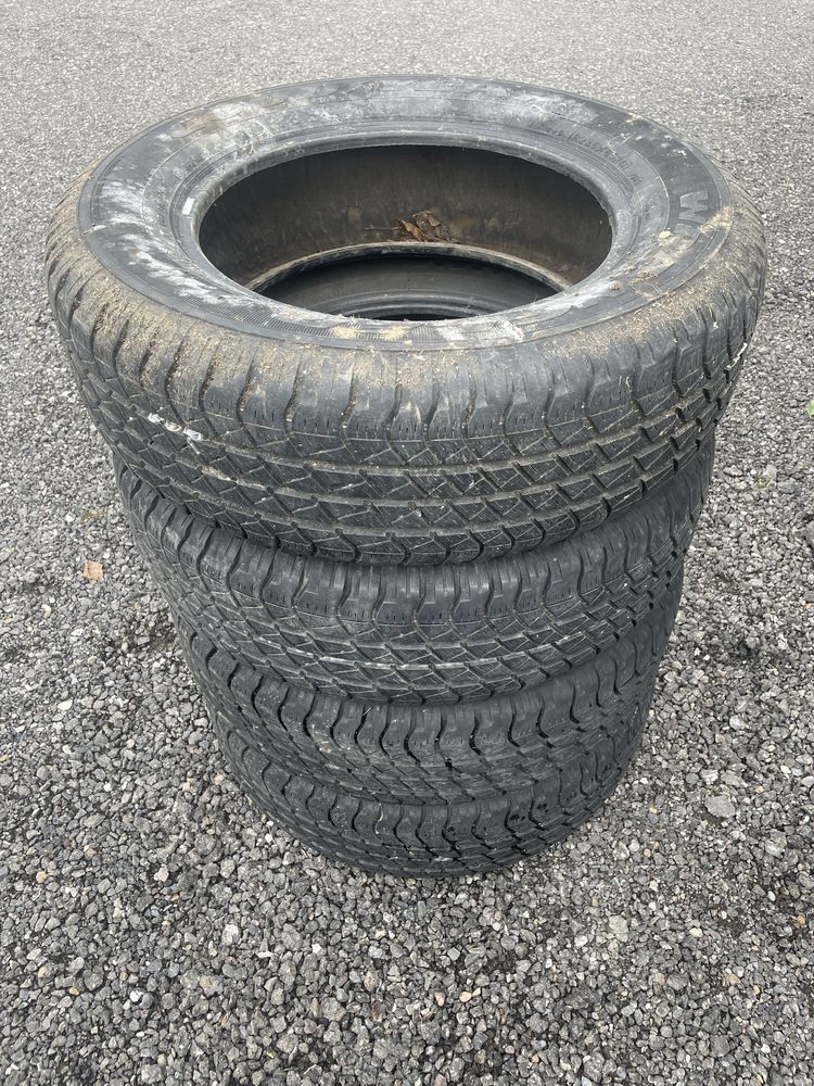 Goodyear Wrangler 235/65/16 M+S