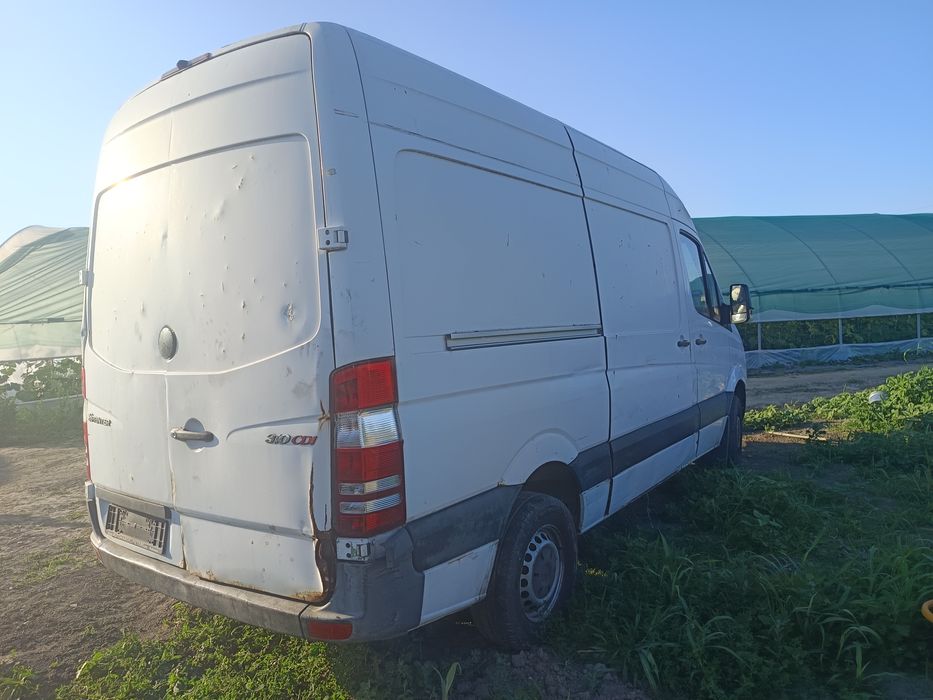 Dezmembrez Mercedes Sprinter 2010
