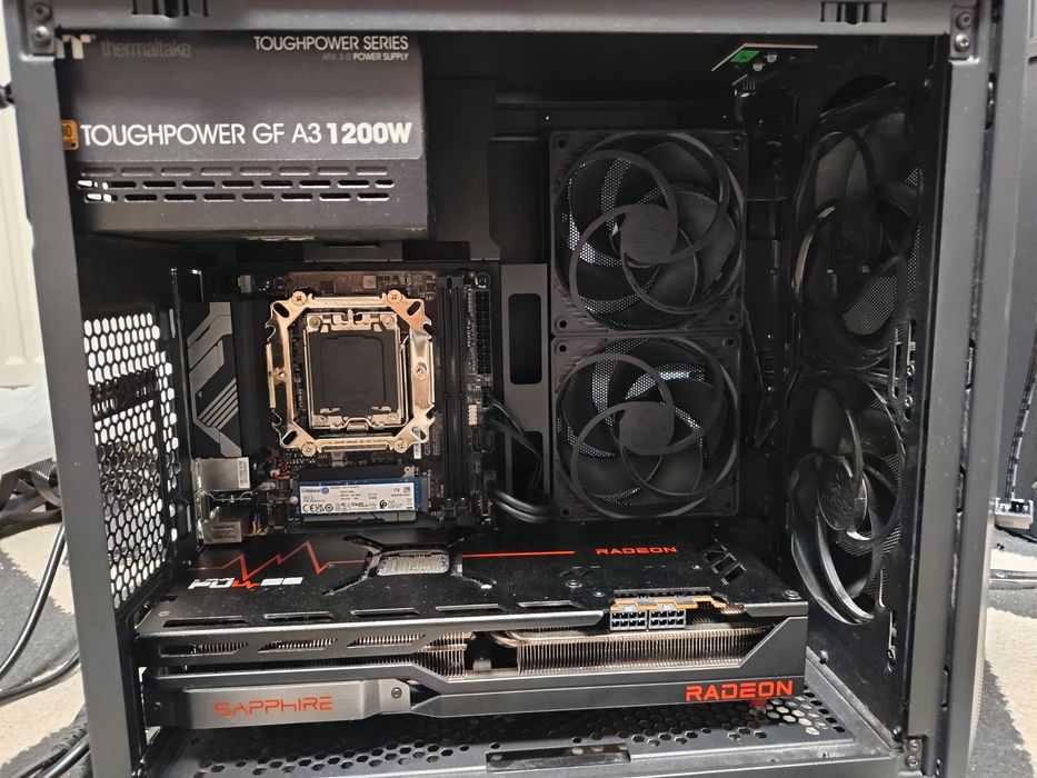 PC Gaming / B650I / RX 7900 XT 20GB / 1TB / 1200W
