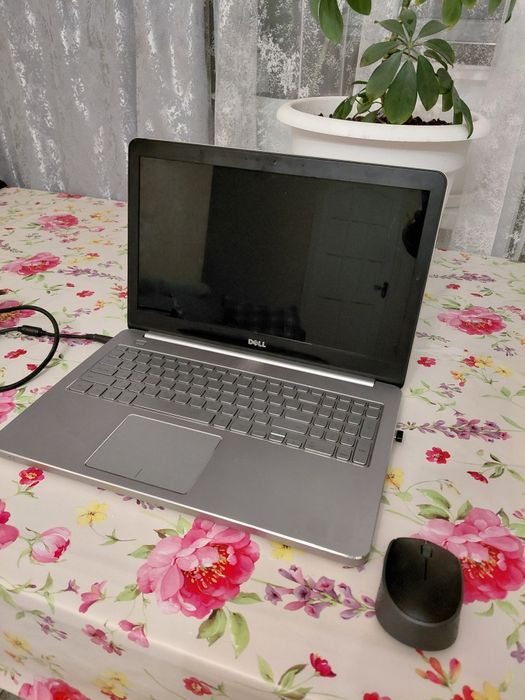 Dell Inspiron 15 7357