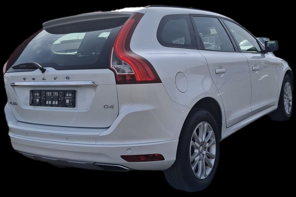 Vând VOLVO XC 60 DIESEL din 11.2015
