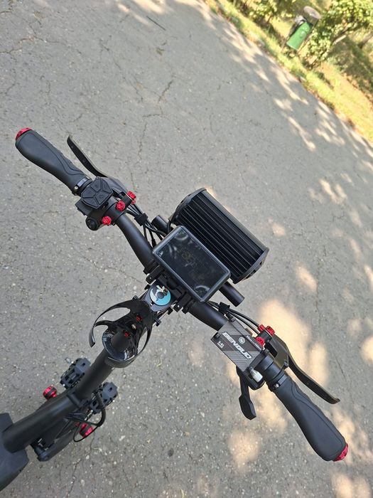 Vând trotineta ezotron