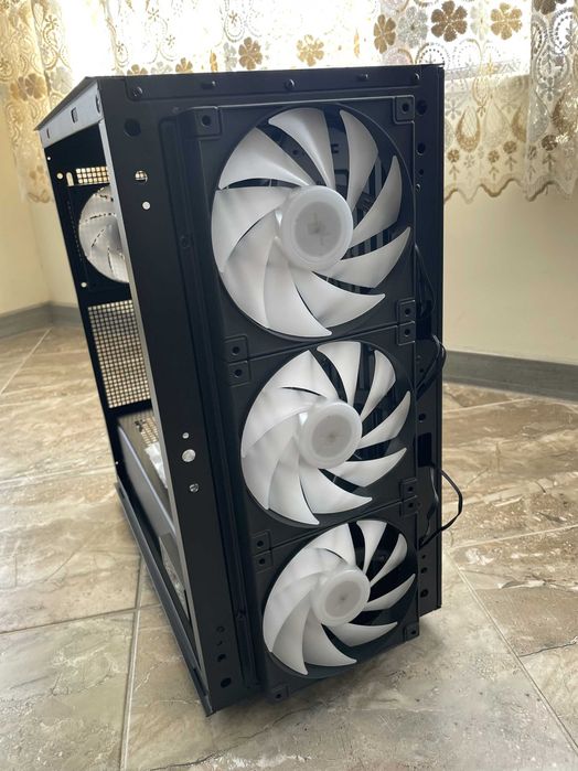 Компютърна кутия DeepCool CH560 Digital (Mid-Tower, черен, ATX)