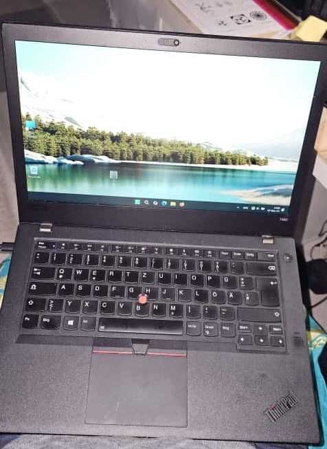 Laptop ThinkPad T480 I5 în stare bună