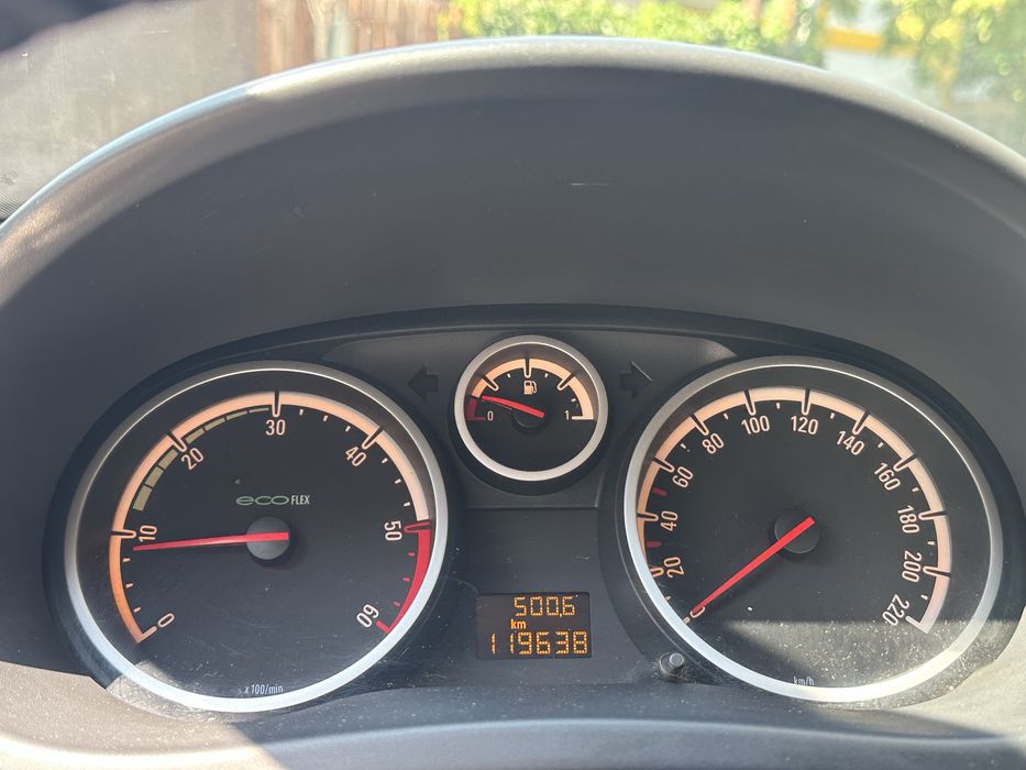Opel Corsa D EcoFlex Unic Proprietar