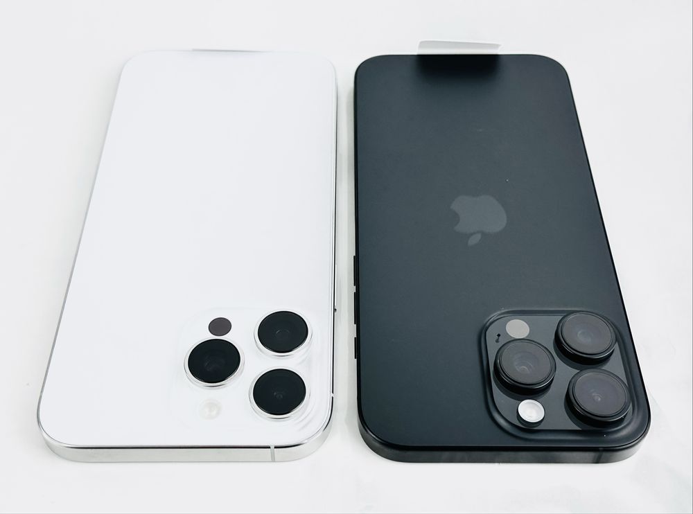 НОВ! Apple iPhone 16 Pro Max 256GB Black / White Titanium Гаранция