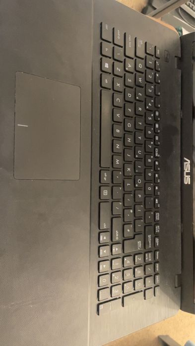 Laptop asus pt piese( are blue screen)