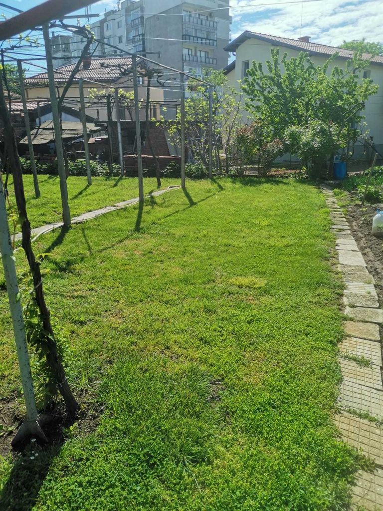 Продава се Къща в Казанлък - 260 кв.м за 770 €/кв.м - Снимка #1