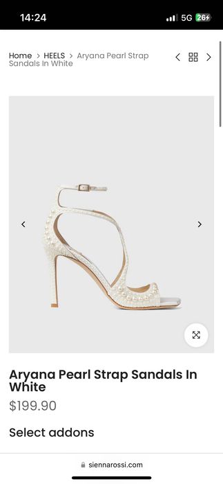 Бели обувки на ток с перли Sienna Rossi