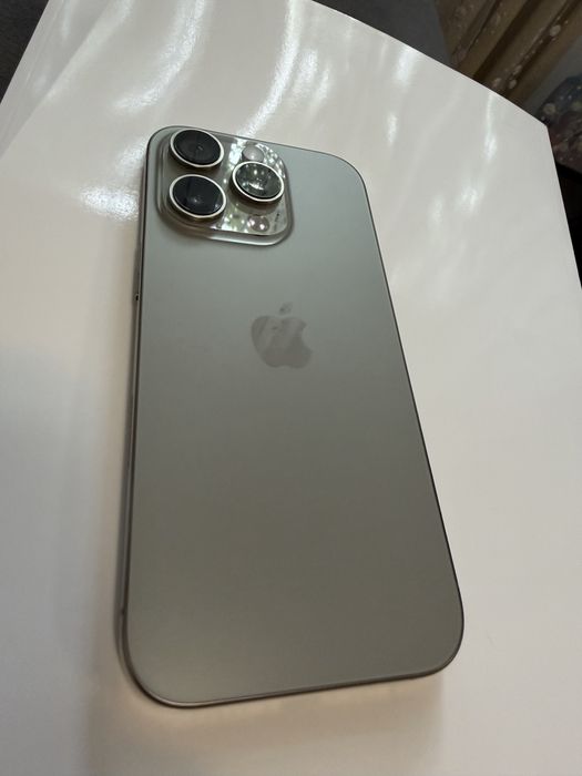iPhone 16 Pro 256GB – stare impecabilă, eSIM