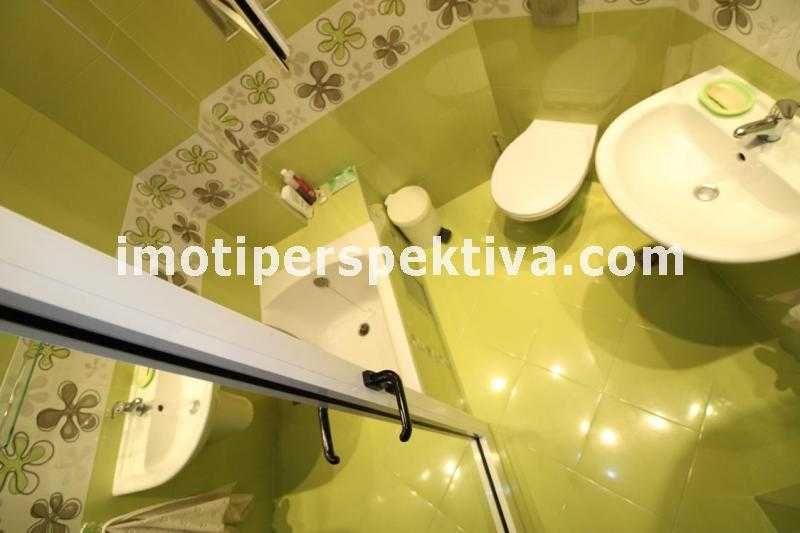 Продава се Тристаен апартамент в Пловдив, Център - 68 кв.м за 2011 €/кв.м - Снимка #6