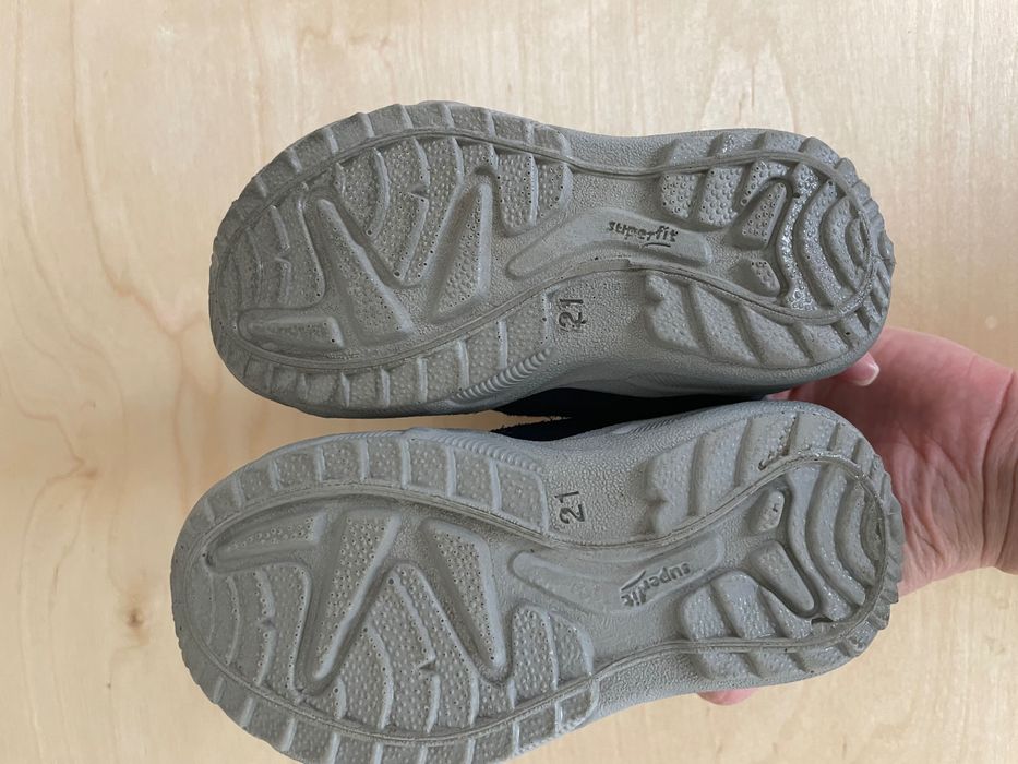 Ghete Superfit îmblănite, impermeabile, mărimea 21 – stare excelenta