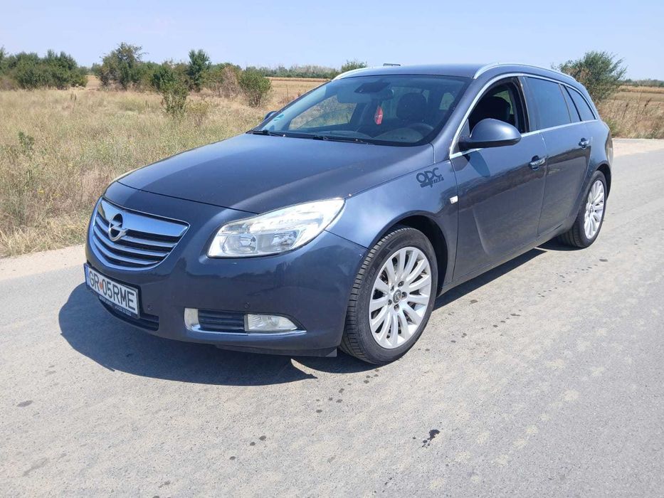 Vând Opel Insignia