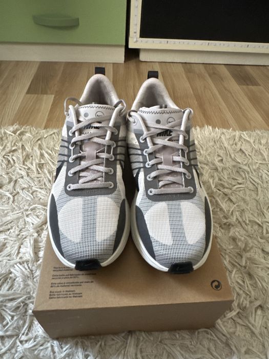 Adidasi Nike lunar roam