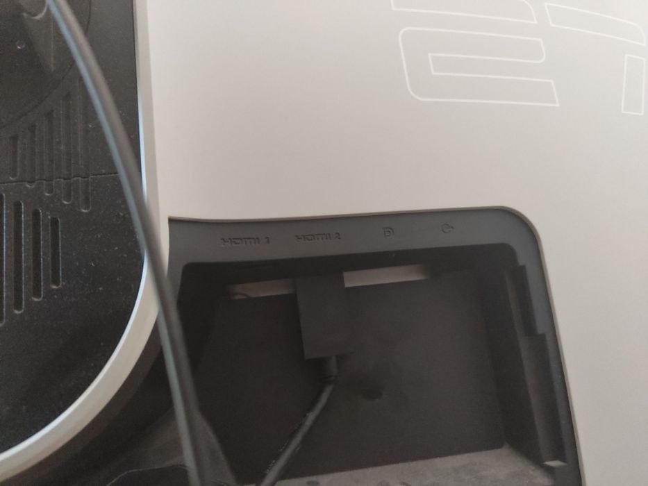 Vand calulator gaming si monitor