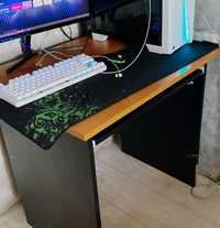Продам компьютерный стол в хорошем состоянии
