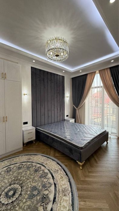 Продается 2 ком. Квартира на 2 этаже площадью 60 кв.м. В Багишамале