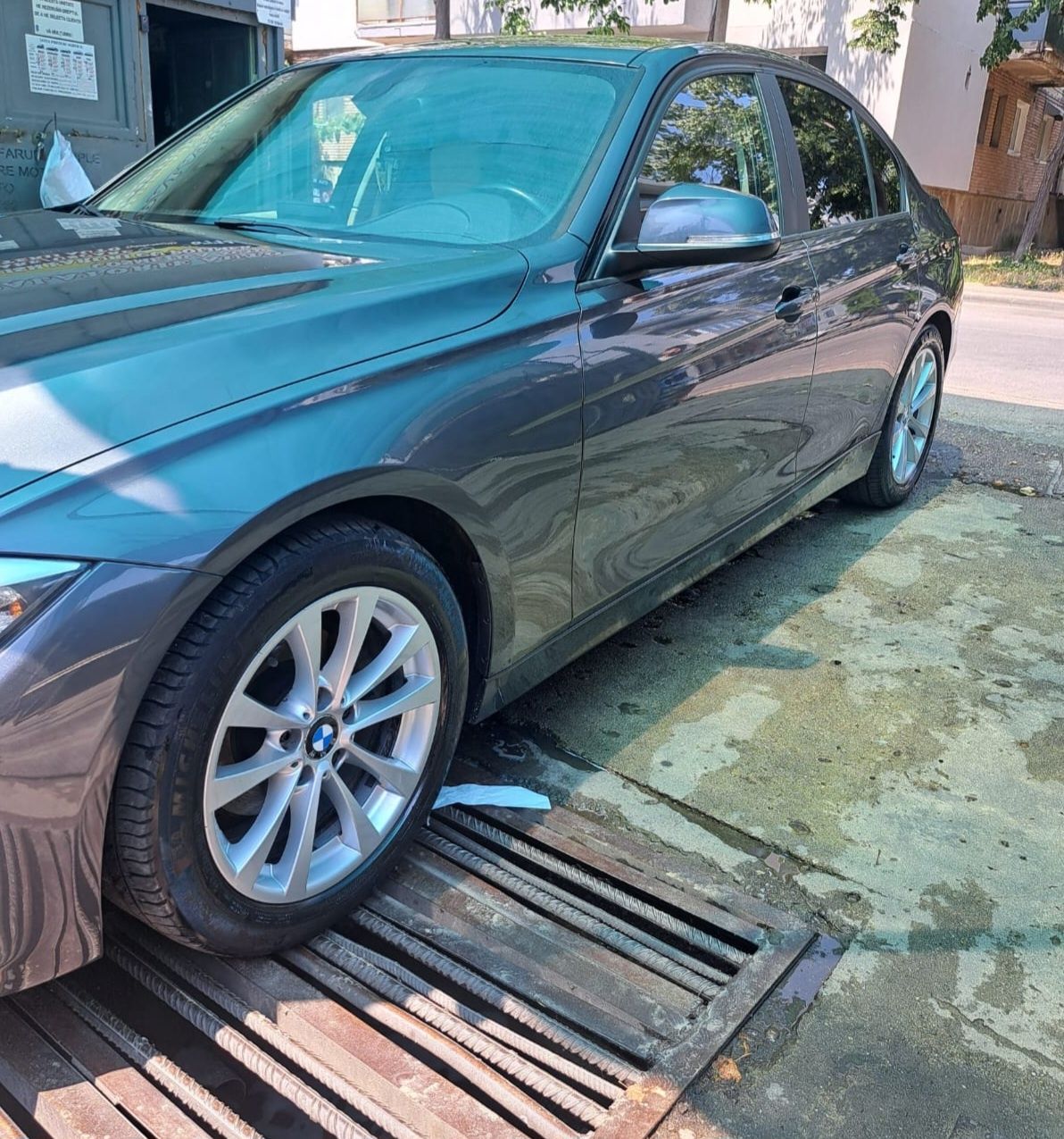 BMW F30 preț 10500€ Negociabil