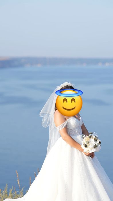 Булчинска рокля с мъниста