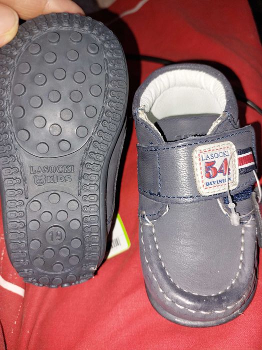 Vand pantofi bebelusi noi- cu eticheta