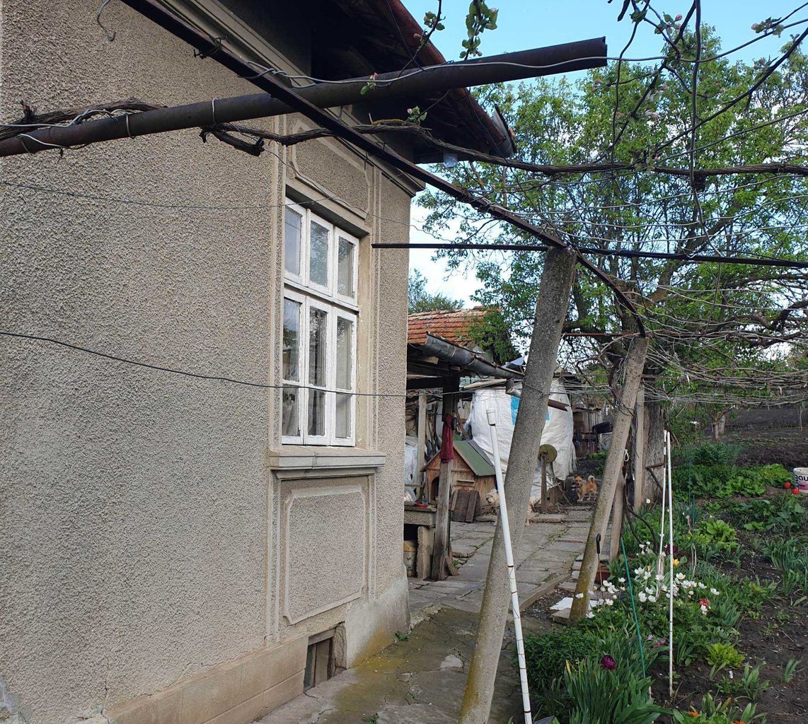 Продава се Къща в Търговище, Център - 158 кв.м за 375 €/кв.м - Снимка #2