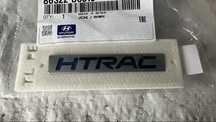 2 броя метални табелки за Hyundai “HTRAC”
