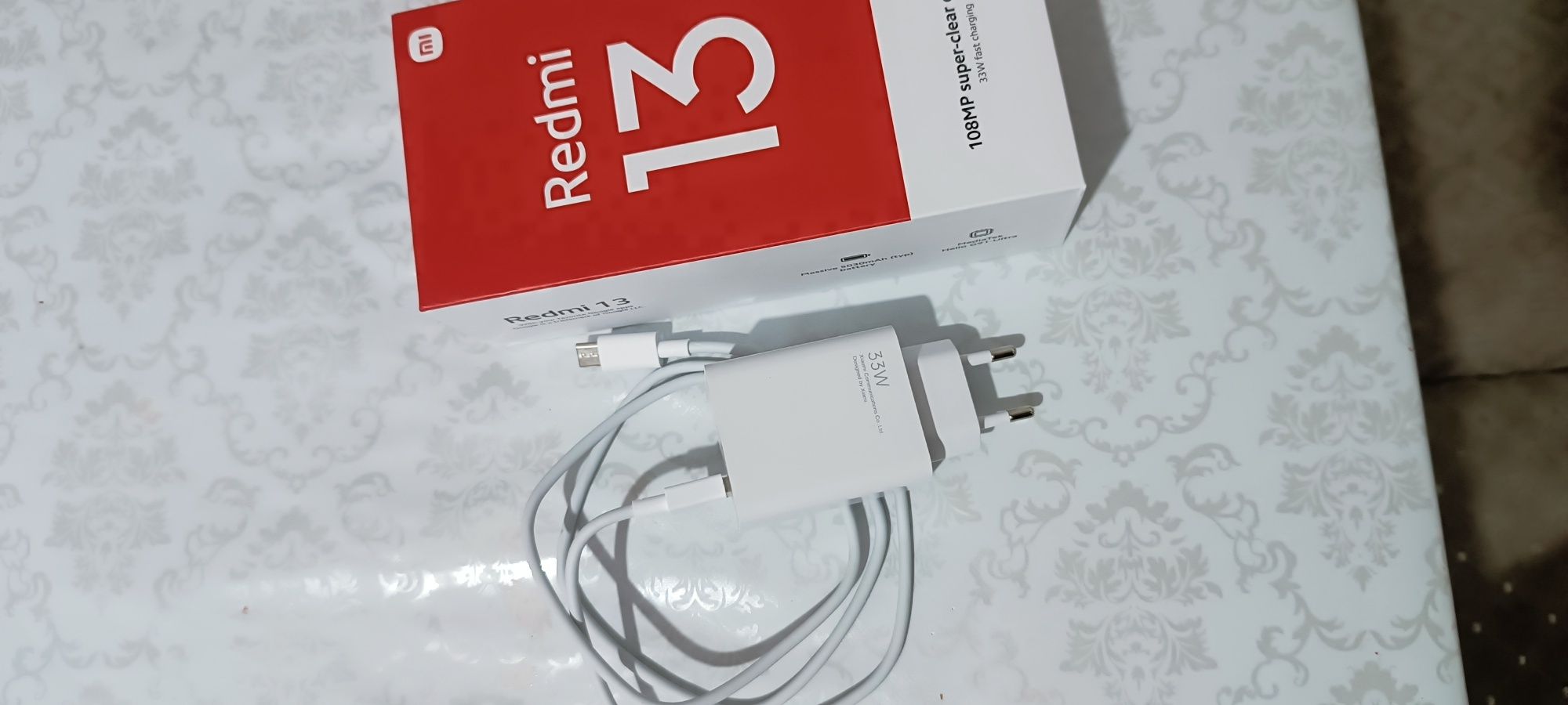 Продается телефон Redmi 13 в хорошем состоянии