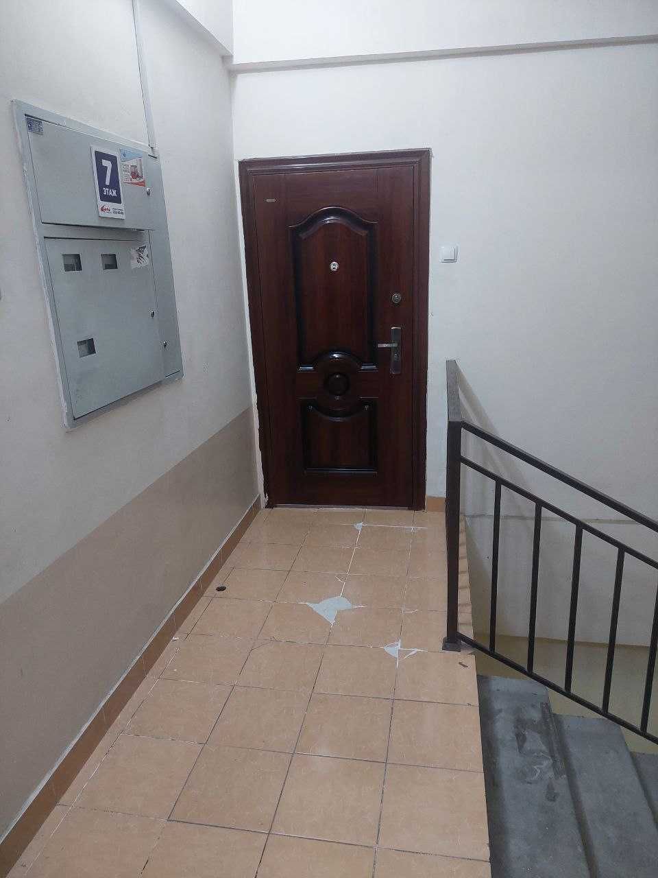 Продается 2х комнатная квартира, Район  Сергели 6а, Машина базар, 0837