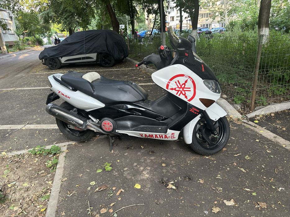 Yamaha T-Max 2001