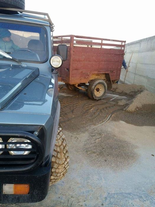 Vând remorca Aro, Tractor.