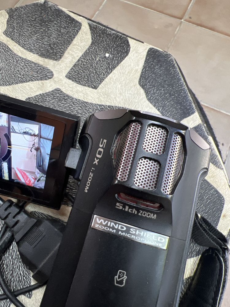 Камера panasonic hc-v777 ful HD