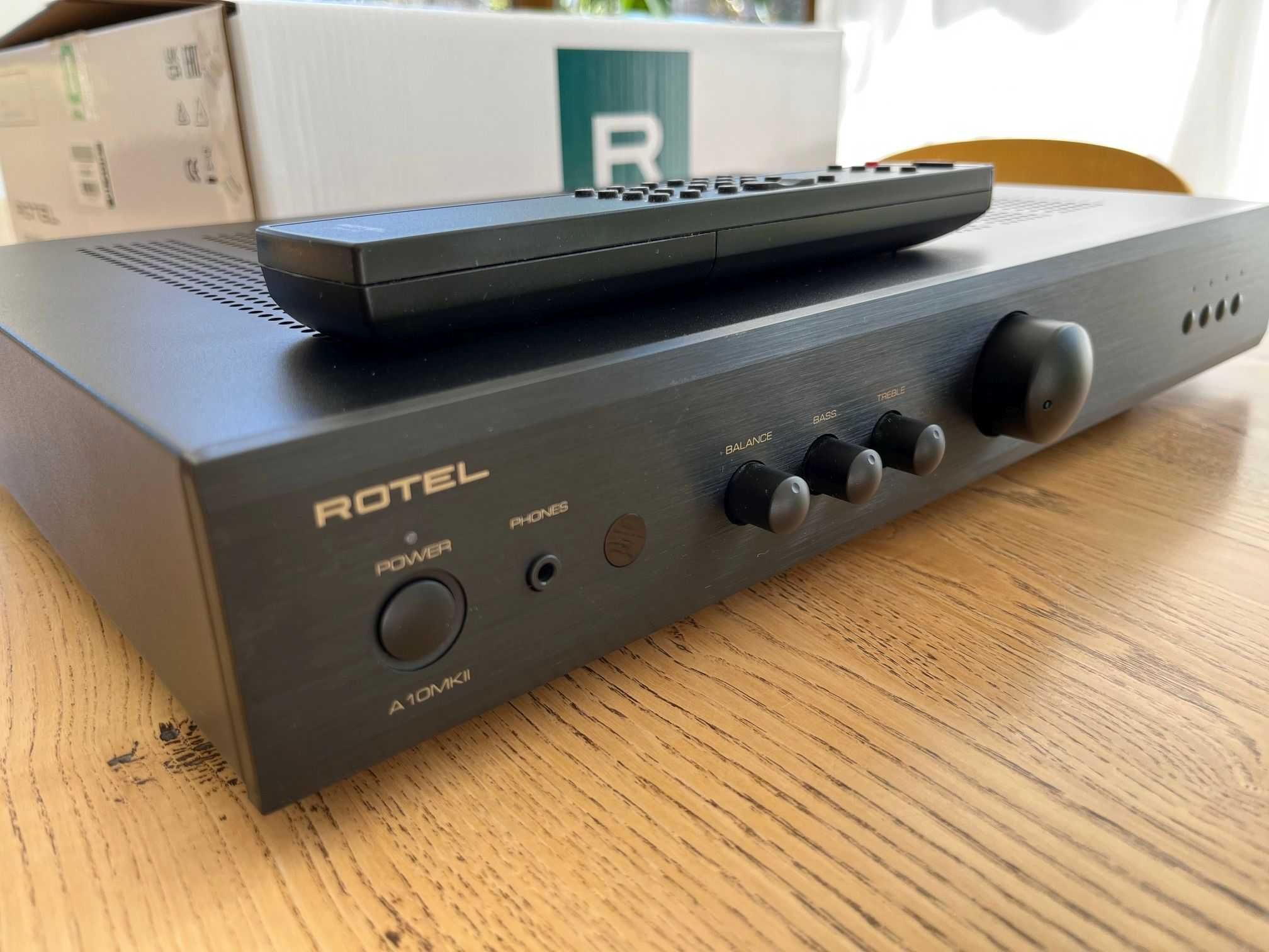 Интегриран усилвател ROTEL A10 MKII