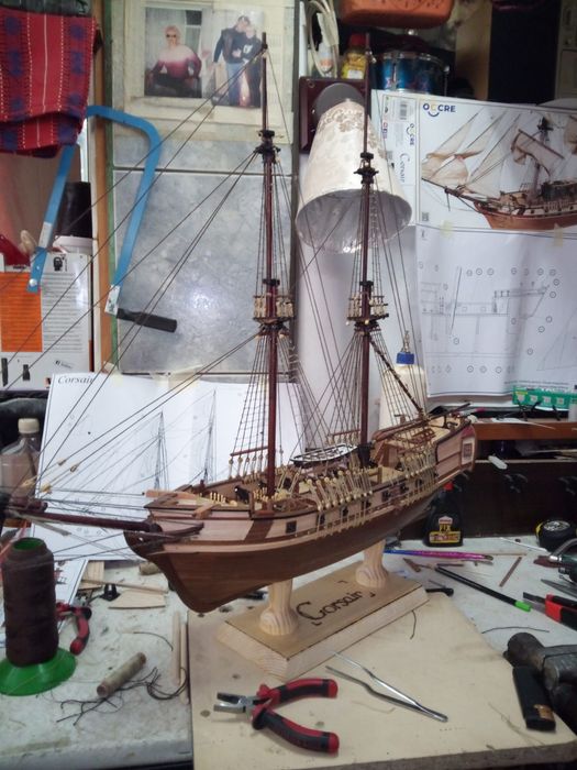 Corabie de lemn model „Galeon Pirat” – construită manual, scară 1:80
