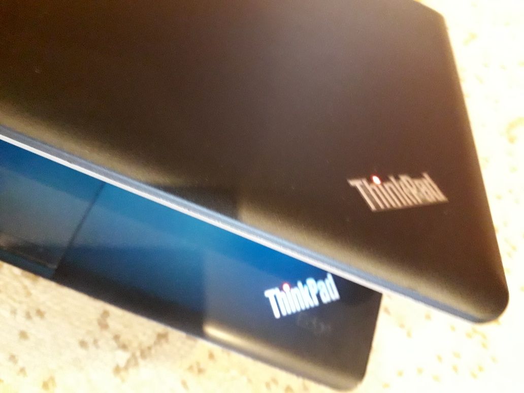 Vând Lenovo ThinkPad Edge E330 -I5. SSD